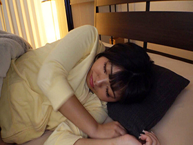 社長令嬢からの転落！経験人数１人借金３００万大学中退無職家無し地味ダサGカップ巨乳めがね娘。食料、寝床と引き換えに中出しされる天然メスマグロ　サンプル画像11